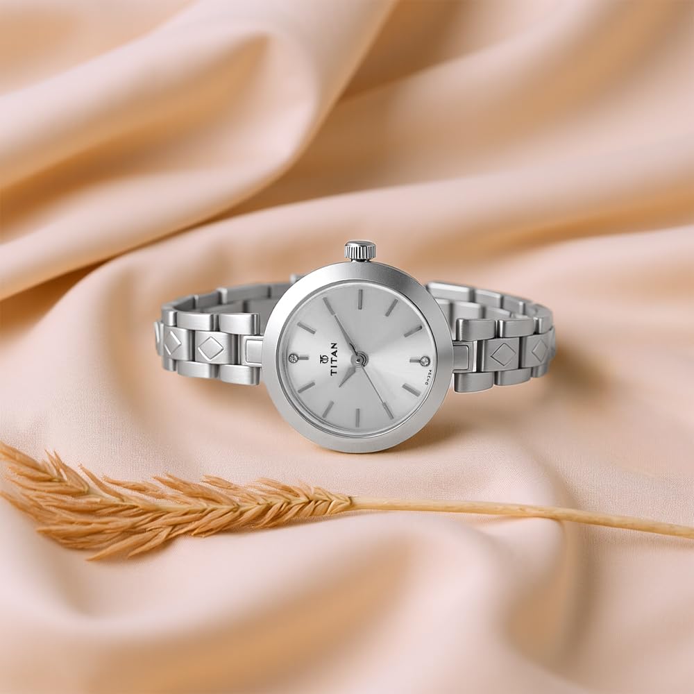 Analog Silver Dial Women's Watch ? Elegant Casual Wrist Watch with Comfortable Strap for Everyday Wear - Image 2