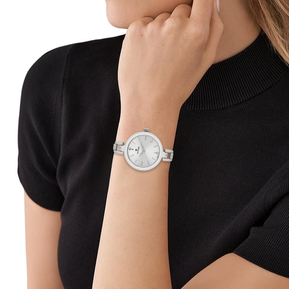 Analog Silver Dial Women's Watch ? Elegant Casual Wrist Watch with Comfortable Strap for Everyday Wear - Image 6